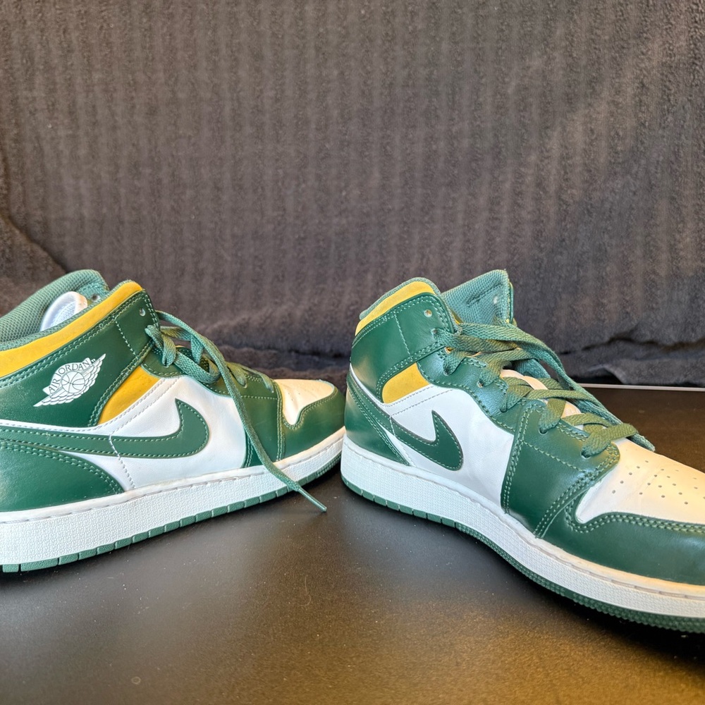 Jordan Sonics
